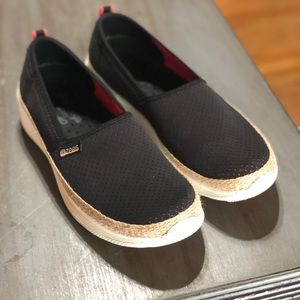 Bzees sea dogs slip on shoes